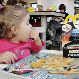 FAST FOOD ADDICTION: Time to end gimmicks aimed at kids?