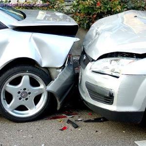 Should tourist drivers be allowed to drive on foreign roads without knowing certain road rules?